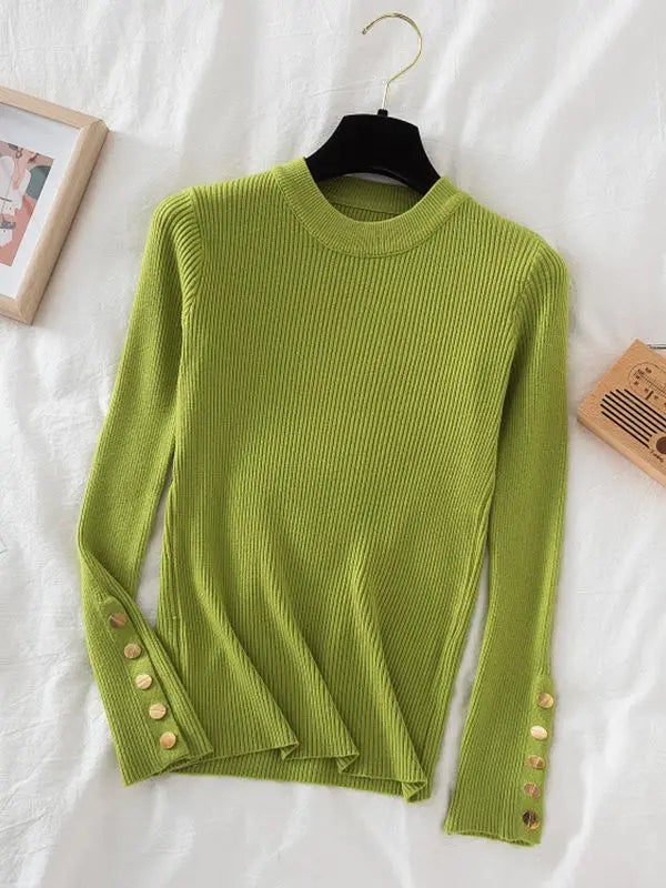 Schicker, khakifarbener, schmaler Strickpullover mit O-Ausschnitt